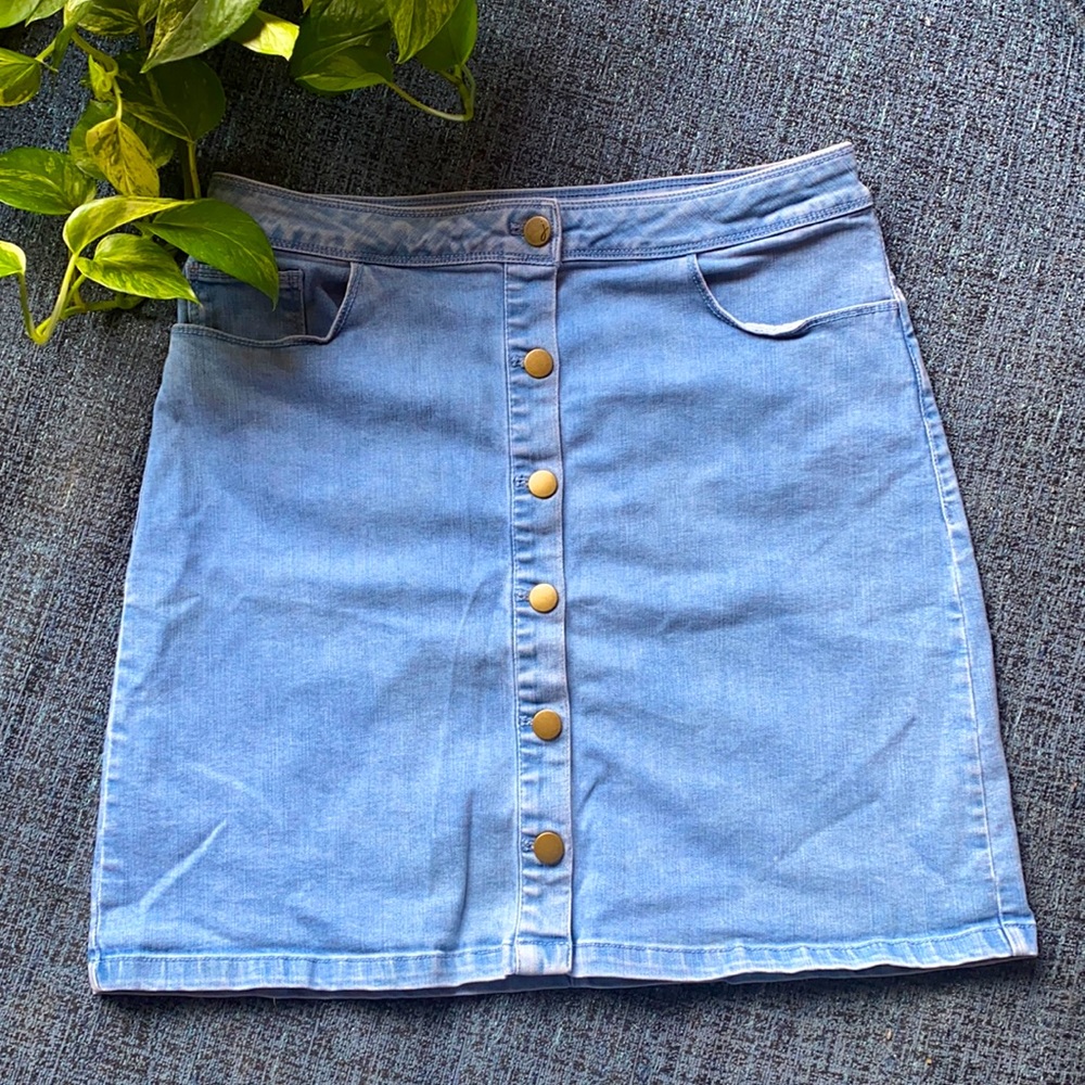 Button-up jean- skirt